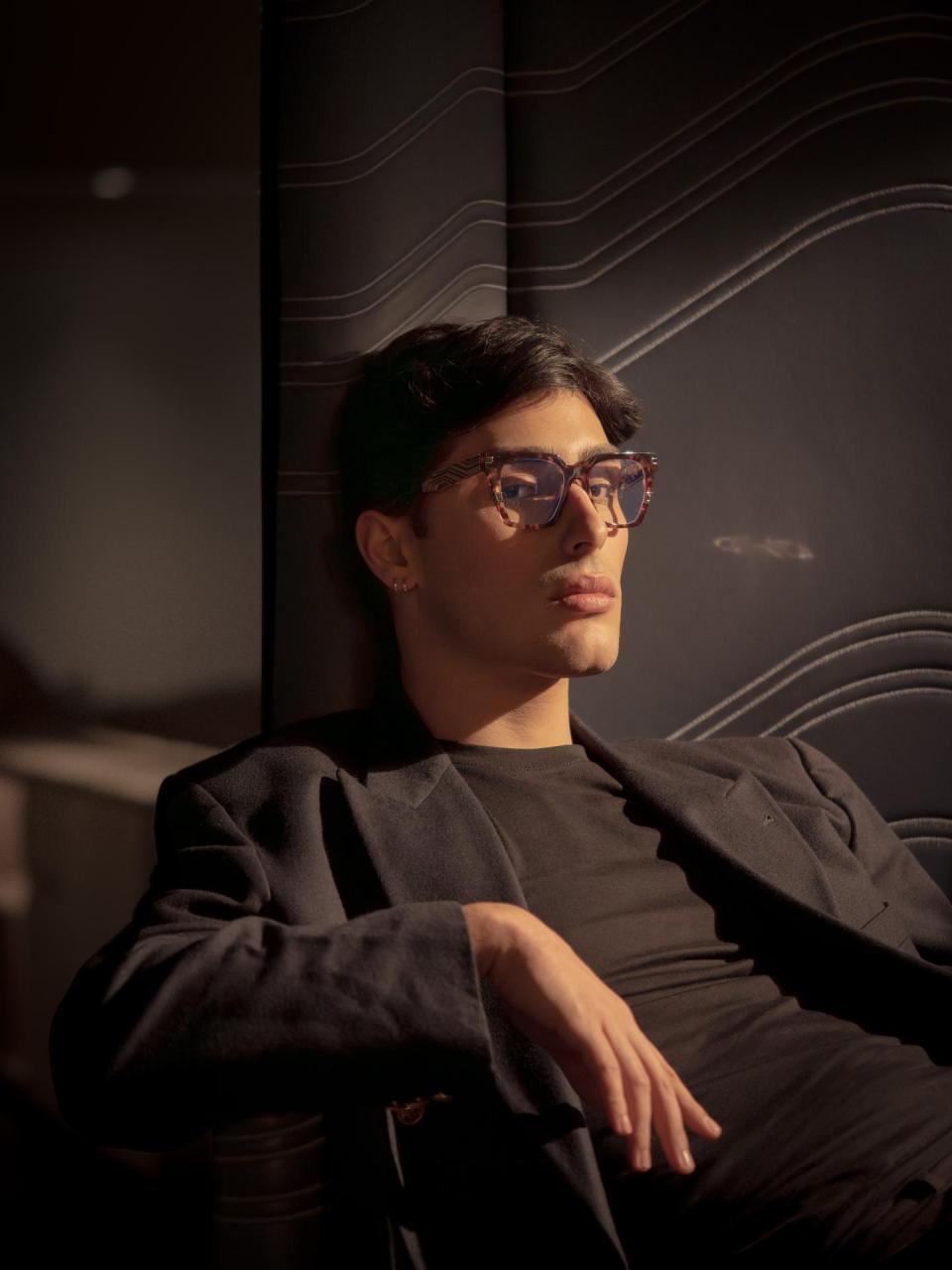 EYEWEAR
